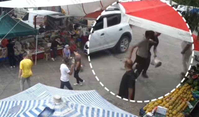 İzmir'de pazarda arbede: Zabıta ekiplerine bıçaklı ve kasalı saldırı!