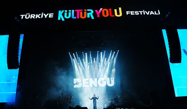 Manisa’da Bengü’den unutulmaz festival gecesi