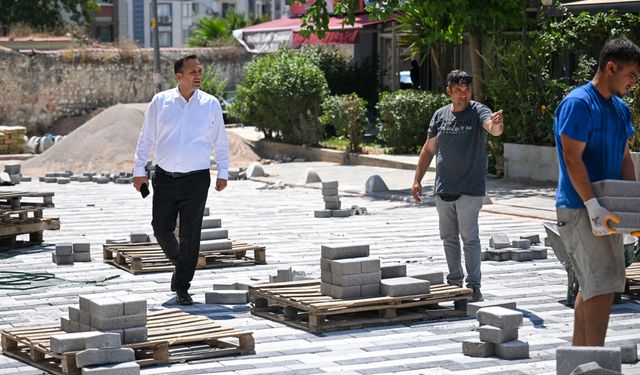 Bornova Belediyesi düğmeye bastı: Tarihi çarşı yenileniyor