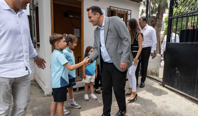 Bornovalı minik eller toprakla buluştu