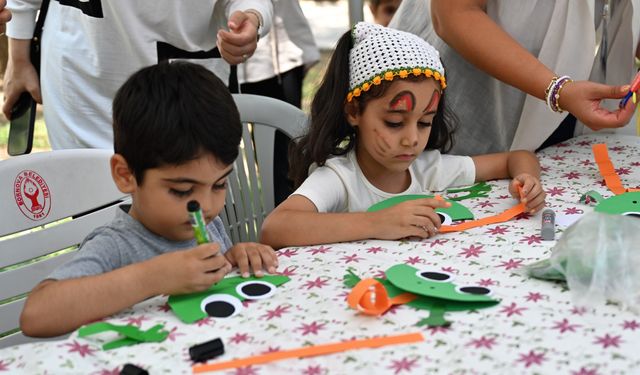 Bornova Büyükpark’ta miniklerin yıl sonu sergisi ilgi gördü