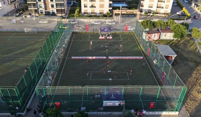 Menderes’te ayak tenisi heyecanı yaşandı