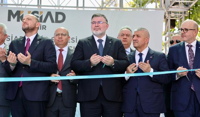 MÜSİAD'ın yeni hizmet binası İzmir'de açıldı