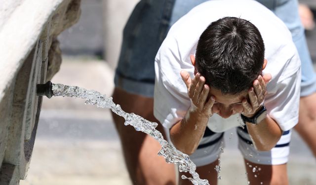 Termometreler 41 dereceyi gördü: Sıcak çarpmasından 5 ölüm!