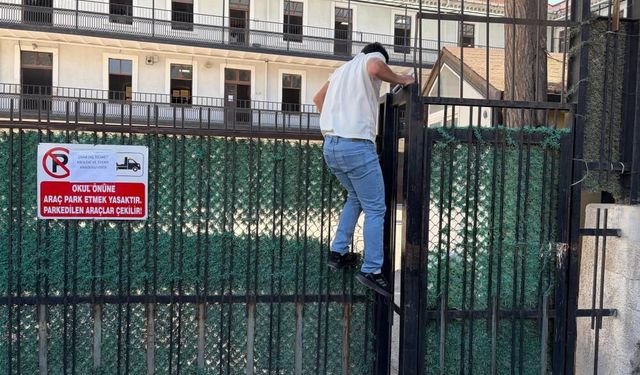 15 dakikayla kaçan gelecek: İzmir'de YKS'de gözyaşları!