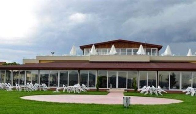 İzmir'de kamu çalışanlarına müjde: 2026 yaz sezonu konaklama fiyatları belli oldu!