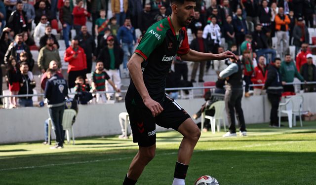 Karşıyaka, Erhan Öztürk ile yola devam ediyor