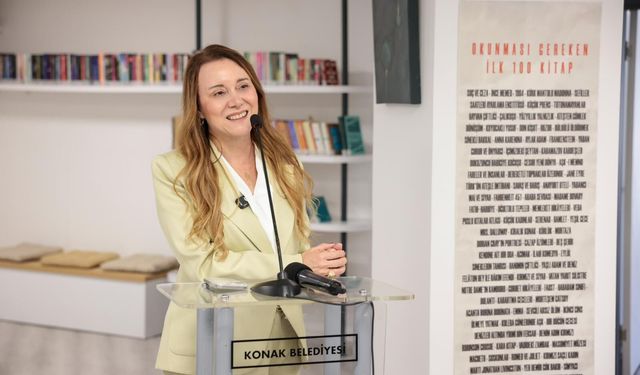 Konak’ta iki yeni Cumhuriyet Kütüphanesi kapılarını açtı