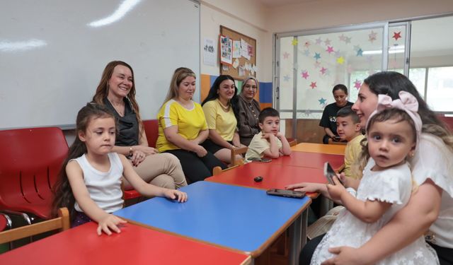Mutlu Çocuklar’da karne sevinci