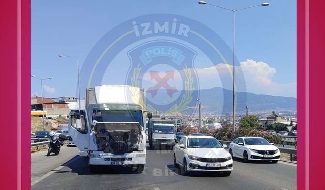 İzmir’de trafik kazası: Karşıyaka istikametinde yoğunluk yaşanıyor