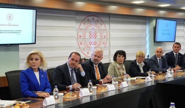 Bursalı Aksoy: ‘Çeşme Turizm Projesi İzmir’in geleceğine yapılan stratejik bir yatırımdır’