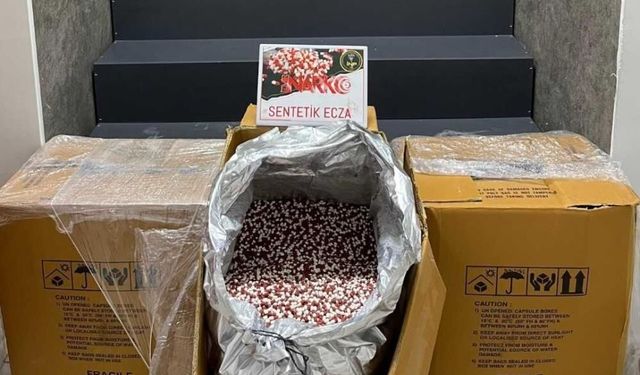 İzmir’de 300 bin yasaklı madde  ele geçirildi!