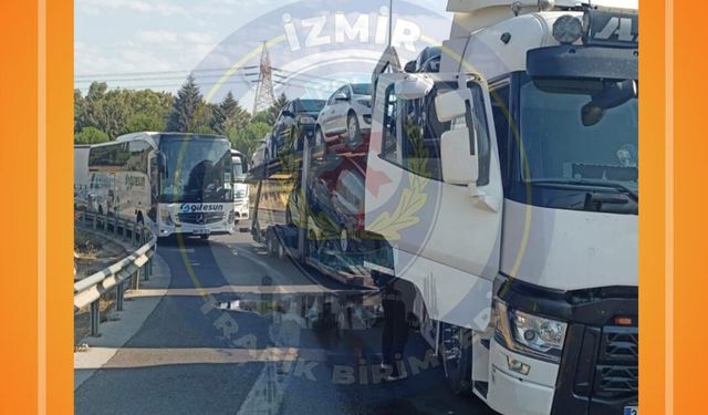 İzmir’de arızalı araç trafiği kilitledi!