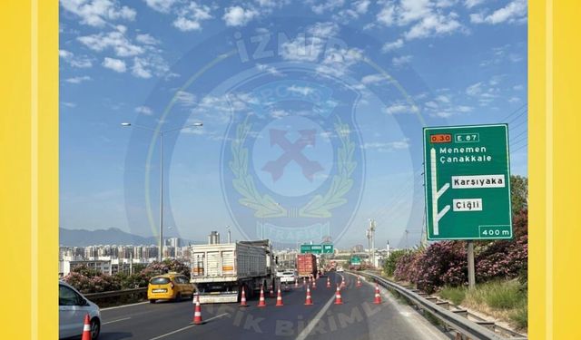 Çiğli kavşağı yakınlarında trafik uyarısı: Sağ şerit kapalı