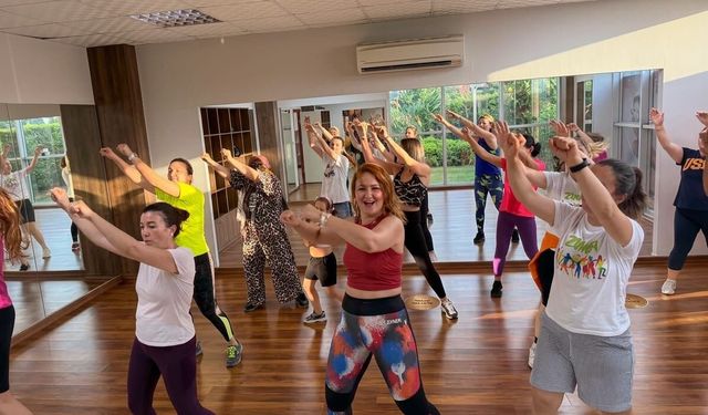 Menderes Zumba’da buluşuyor