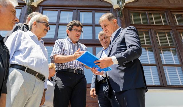Başkan Tugay Tire'de yatırımları inceledi, üretici ve esnafın taleplerini dinledi