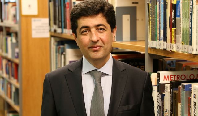 Kalabalıklar içinde yalnızlık büyüyor! Uzman nedenini açıkladı