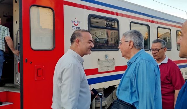 İzmir-Konya Gönül Köprüsü Projesi kapsamında 76 kişilik heyet Konya'da