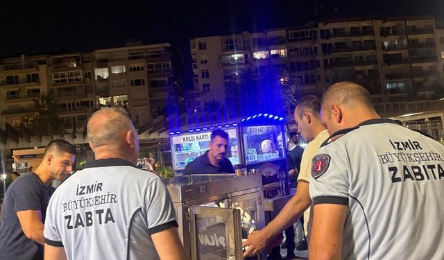 Karantina Parkı'nda seyyar satıcılara ortak denetim