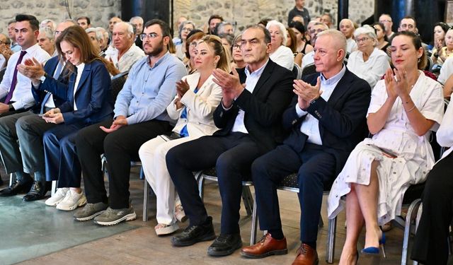 İzmir Gazeteciler Cemiyeti 80. yılını ödül töreniyle kutladı