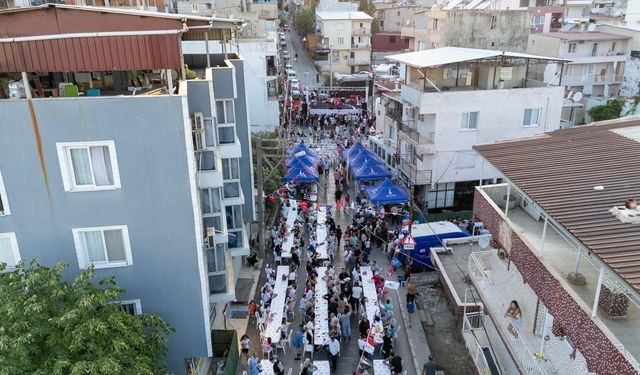 Karabağlar'da mahalle şenliği coşkusu yaşandı