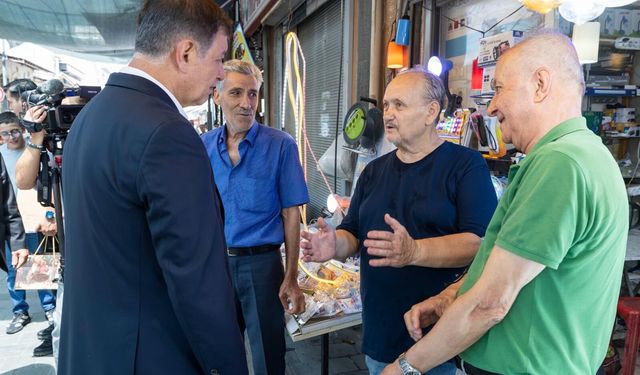 Başkan Tugay, Kemeraltı esnafıyla buluştu