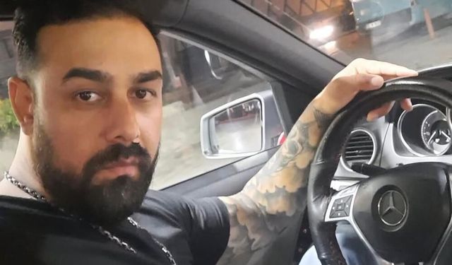 Konak'ta hasım saldırısı: direksiyon başında bıçaklandı!