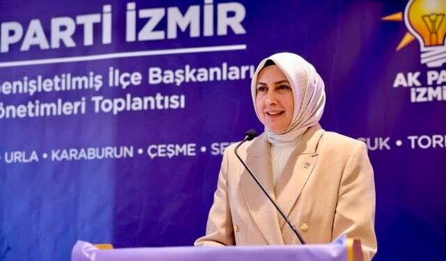 AK Parti Çeşme’den: ‘Belediye’nin arsaları satılıyor, maaşlar neden ödenemiyor?’