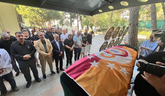 Aziz Üstel İzmir'de son yolculuğuna uğurlandı