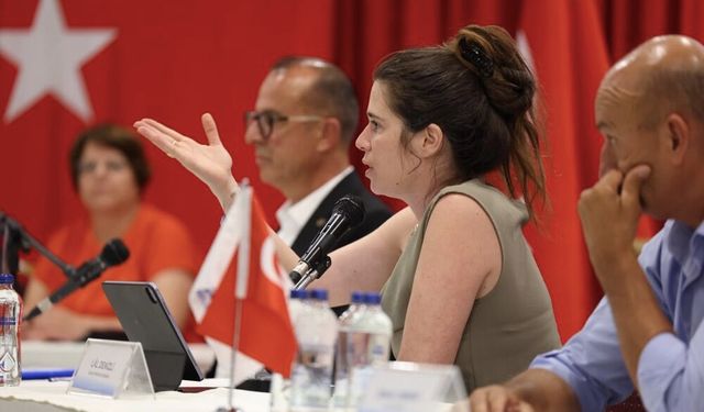 Çeşme’de sosyal ve altyapı yatırımları sürüyor