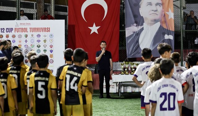 Bayraklı U-12 Cup'ta şampiyon Bornovagücü oldu