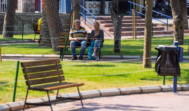 Buca'nın kalbindeki park yeniden hayat buldu