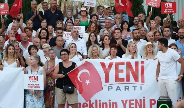 Çeşme’de YENİ Parti’nin ayak sesleri: CHP ilçe yönetimi toplu istifasını açıkladı