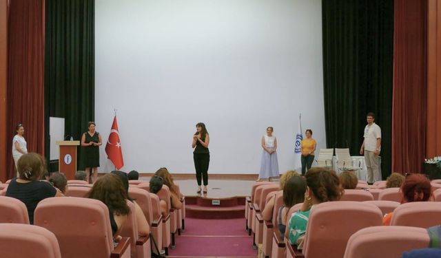 Ege Üniversitesinde personele 'Temel Diksiyon Eğitimi' düzenlendi
