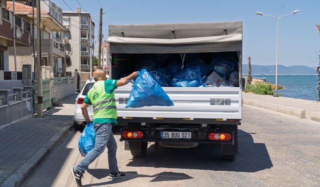 Kapıdan kapıya geri dönüşüm Güzelbahçe’de başladı