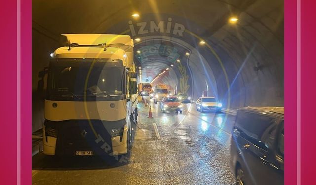 Bayraklı Tüneli'nde kaza: Trafik tek şeritten sağlanıyor!