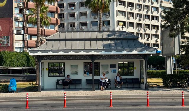 İzmir'in simge durağı hizmete açıldı