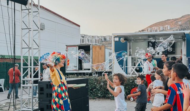Mahalle Şenliği yaz boyunca 23 noktada İzmirlilerle buluşacak