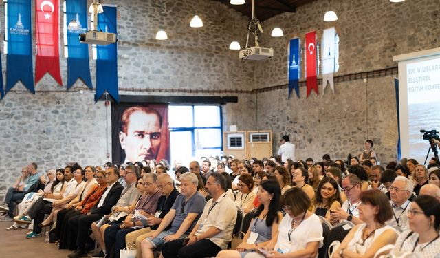 İzmir’de uluslararası eğitim zirvesi başladı