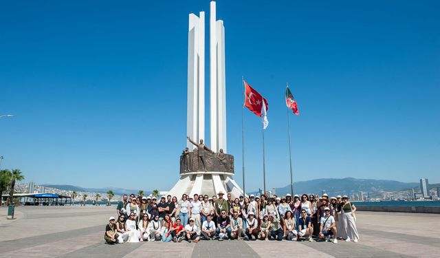 Geleceğin mimarları Karşıyaka’nın tarihi sokaklarında!