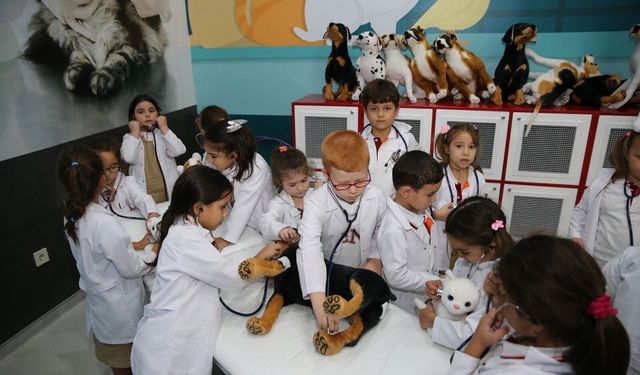 Karşıyaka’da çocuklara bilim ve eğlence dolu yaz programı