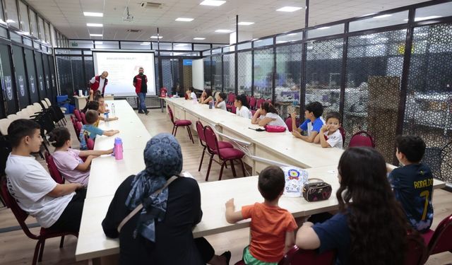 Konak'ta çocuklara afet bilinci aşılanıyor