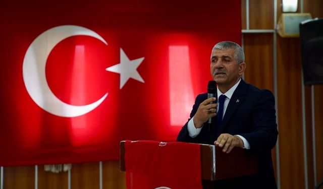 İzmir Büyükşehir'in ada kampanyasına MHP'den çıkış