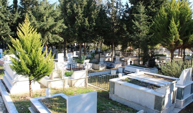 İzmir'de mezarlıklarda yeni dönem!