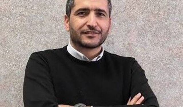 İzmirli gazeteci Muhammed Çopur gözaltına alındı