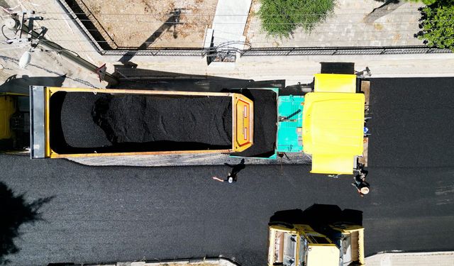 Narlıdere’de İsmet İnönü Caddesi ve Metin Oktay Sokak yenilendi
