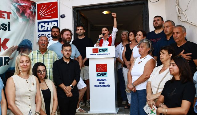 Özgür Özel'in yeni parti kararı sonrası Selçuk'ta da istifa geldi