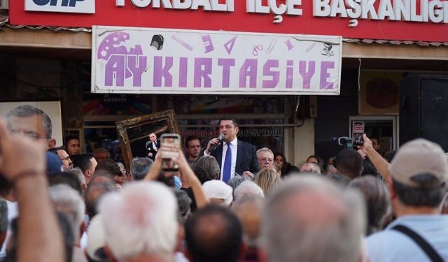 Torbalı da YENİ Parti'ye geçti! Yüzlerce üye CHP'den istifa etti