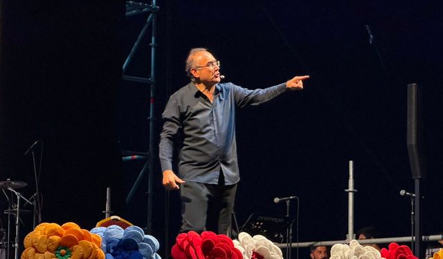 Sunay Akın, Ilıca’da Cumhuriyet’e giden aydınlanma yolculuğunu anlattı