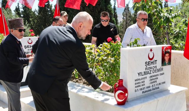 Menemen'de 15 Temmuz şehitleri dualarla anıldı